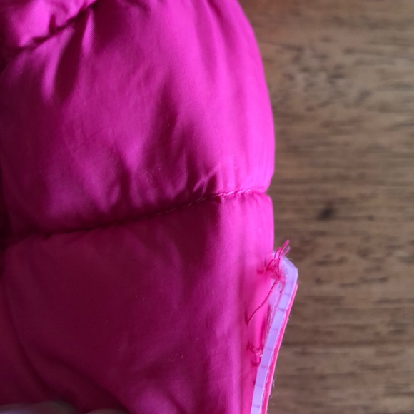 💓 Hot Pink Puffer Jacket - Baby GAP (18-24 mo.) - Picture 7 of 8